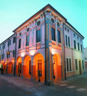  Hotel Aldo Moro  Монтаньана